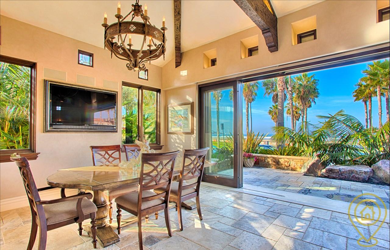 Walnut Park Apartment