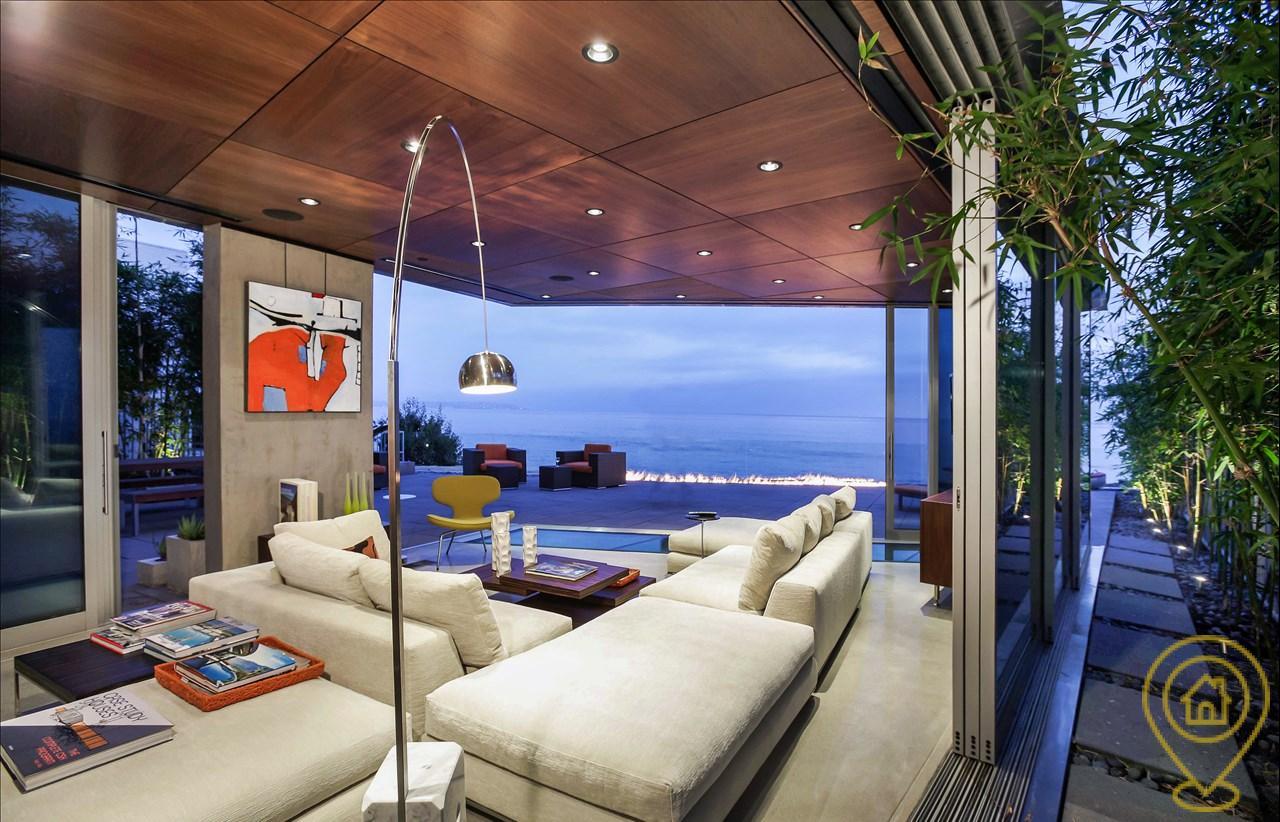 Osaka Heights Apartment